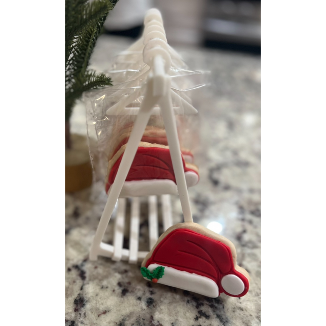 Cookie Clothes Rack & Hangers