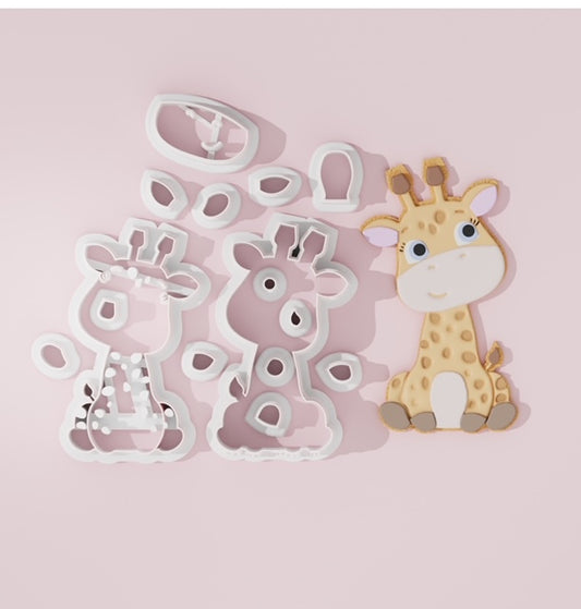 Giraffe cutter fondant